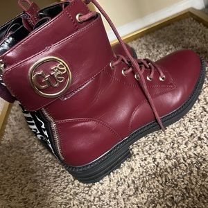 Guess boots